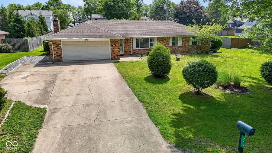 209 Ann Avenue, Pendleton, IN 46064 - #3