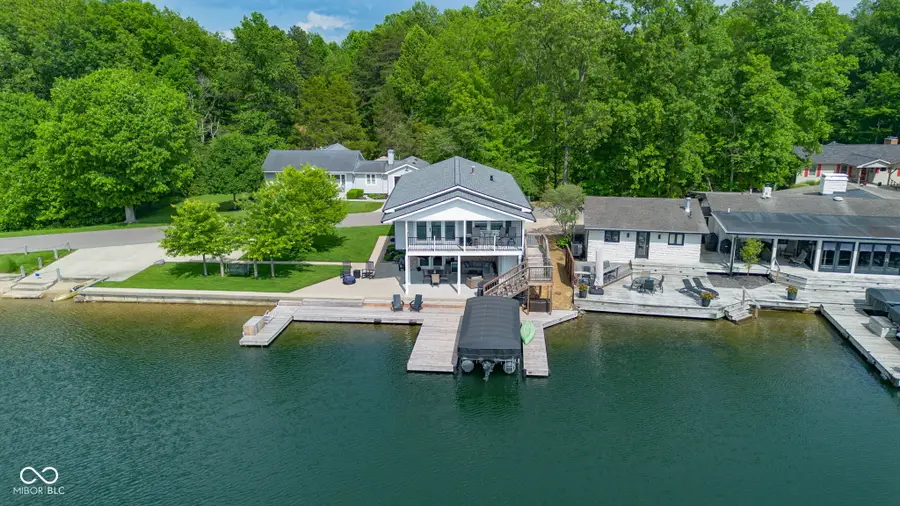 9082 W Tulip Drive, Columbus, IN 47201 - #2
