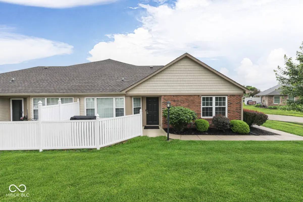 6136 Rockwell Place, Indianapolis, IN 46237 - #1