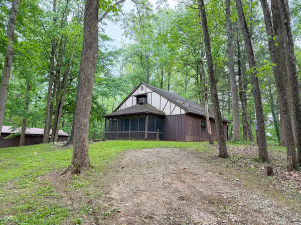 9531 E Tiki Drive, Rockville, IN 47872