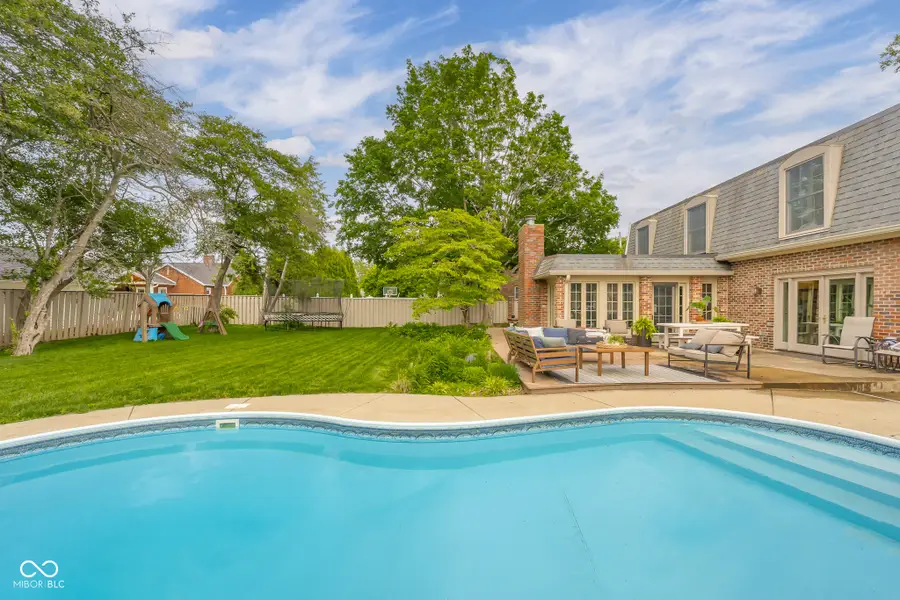 3648 Deerfield Place, Columbus, IN 47203 - #2
