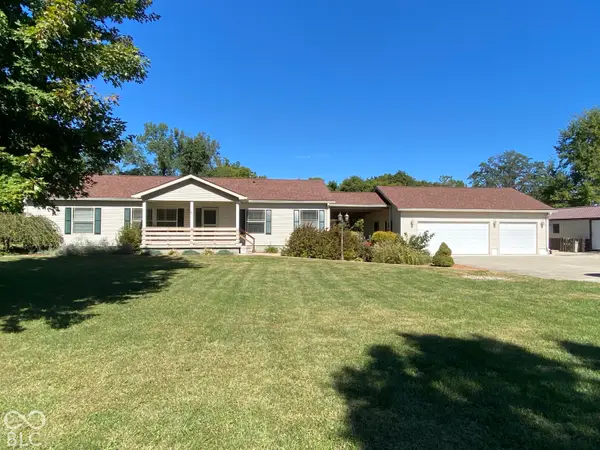 1416 E Whitcomb Avenue, Clinton, IN 47842