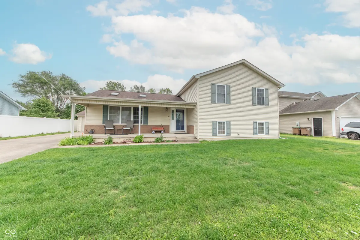 4613 Clairmont Drive, Columbus, IN 47203 - #1