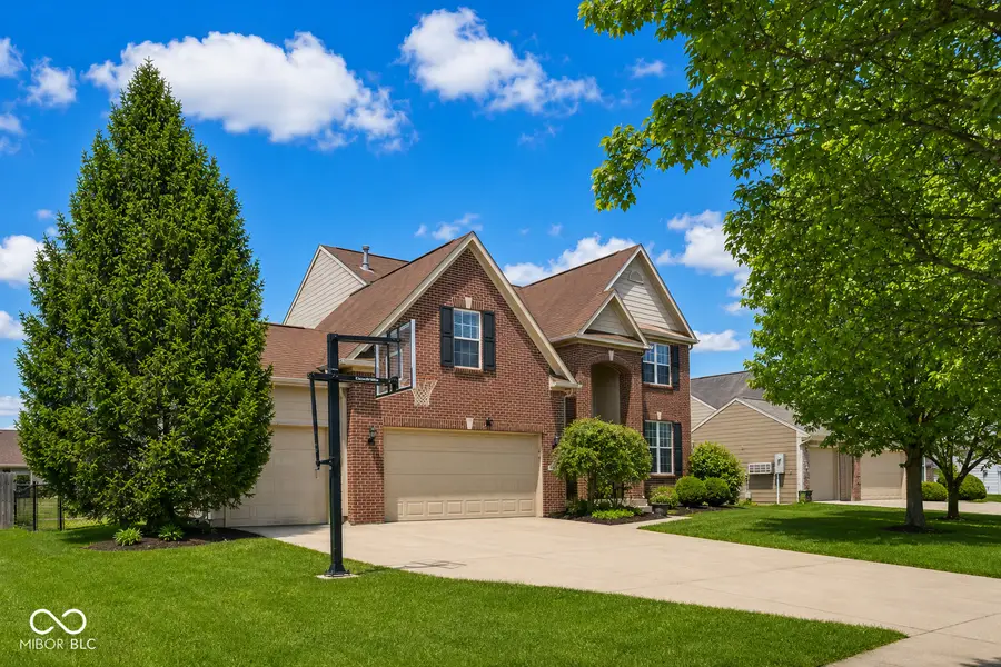 511 Georgetown Road, Greenwood, IN 46142 - #2