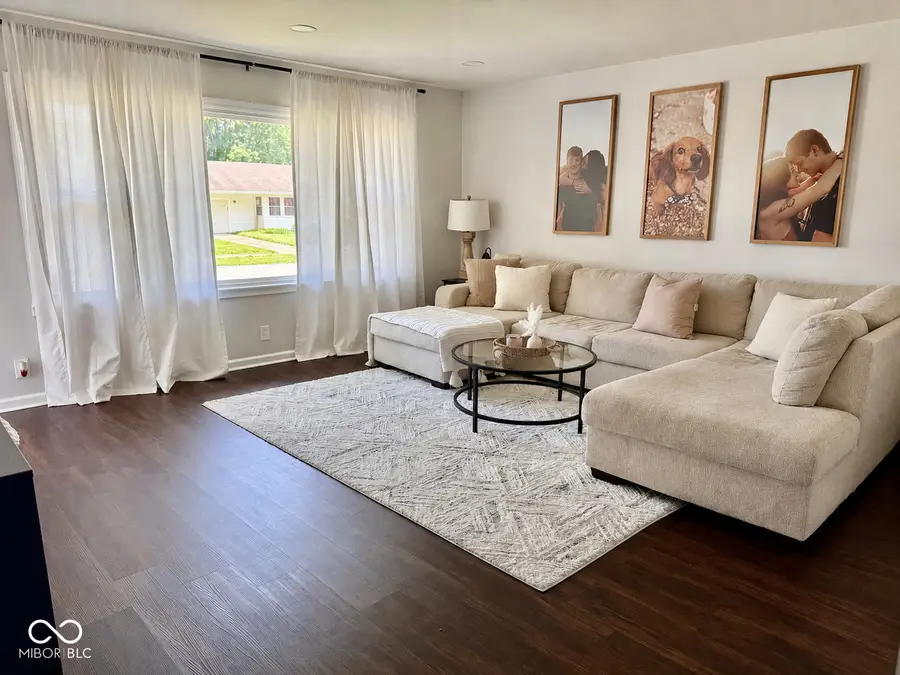 202 Wayside Drive, Plainfield, IN 46168 - #2