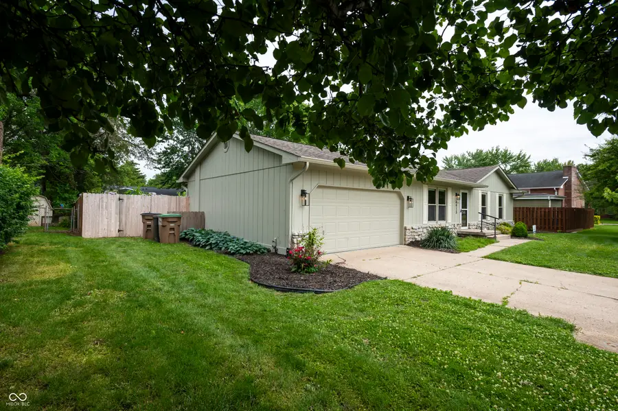 4913 N Riverside Drive, Columbus, IN 47203 - #3
