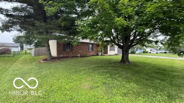 5376 Collett Drive E, Camby, IN 46113 - #3
