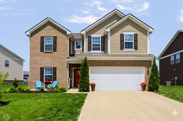 944 Rushmore Drive, Pittsboro, IN 46167