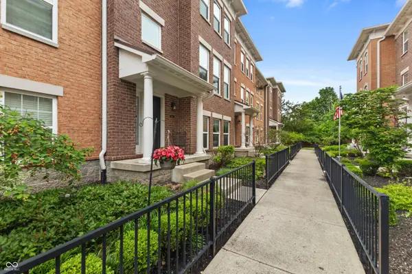 9542 Oakley Drive, Indianapolis, IN 46260