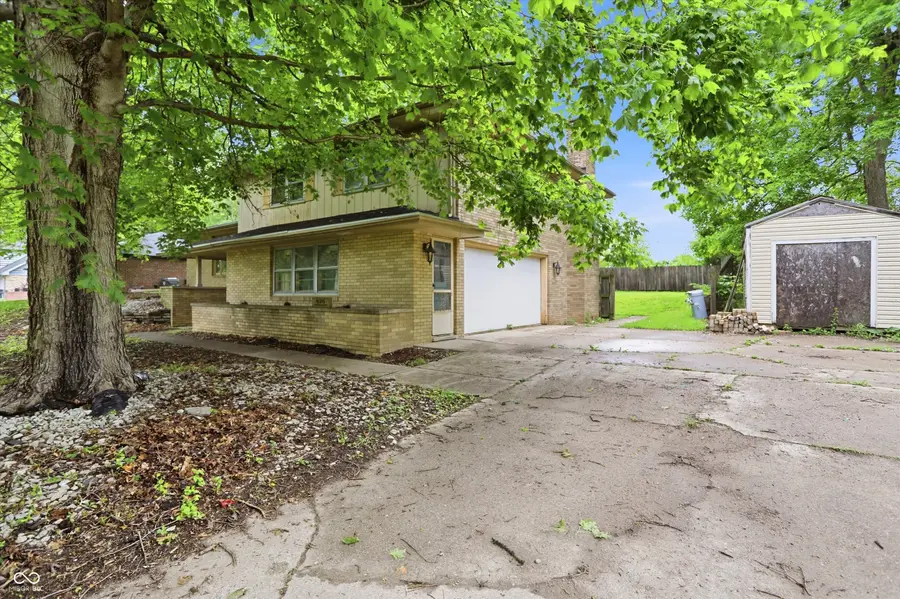 826 Yorkshire Road, Anderson, IN 46012 - #2