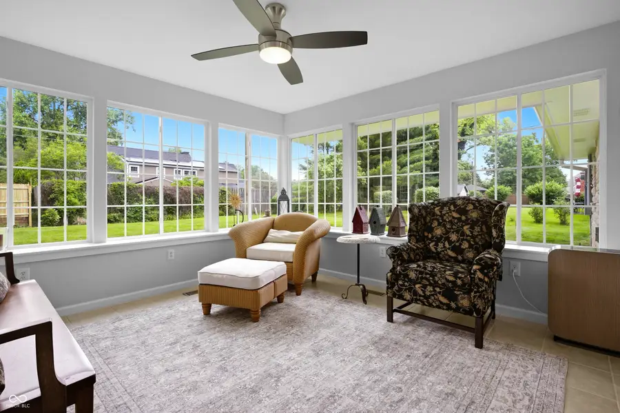4236 Washington Street, Columbus, IN 47203 - #2