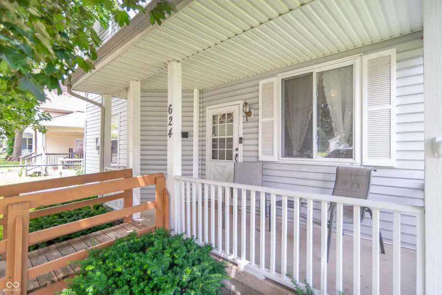 624 West Washington Street W, Shelbyville, IN 46176 - #2