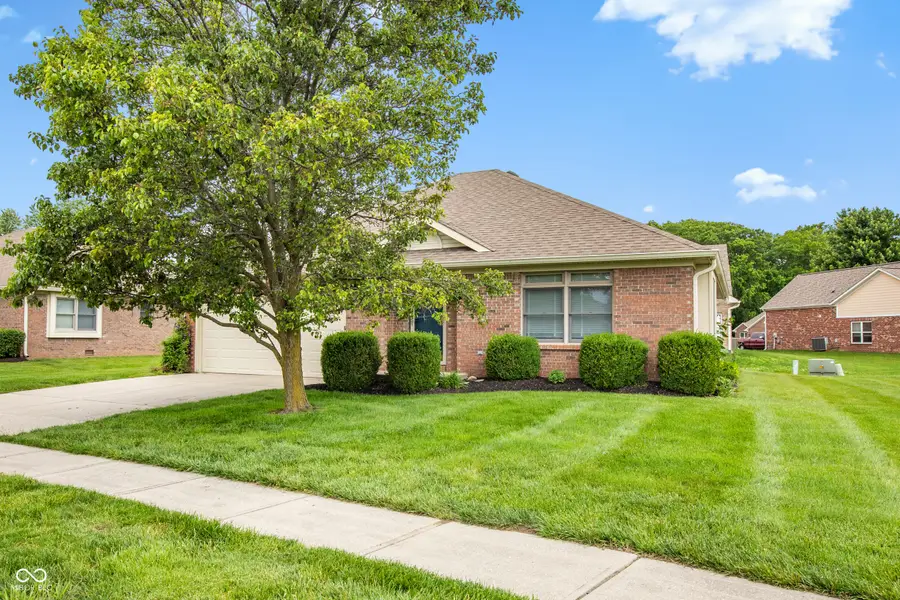5750 Kensington Way N, Plainfield, IN 46168 - #3