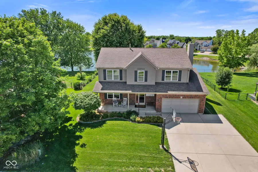 458 Gainesway Drive N, Greenwood, IN 46142 - #2