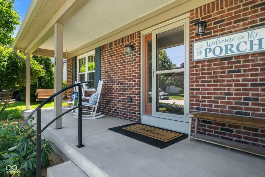 458 Gainesway Drive N, Greenwood, IN 46142 - #3