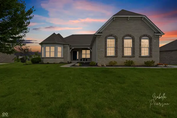 5218 Sweetwater Drive, Noblesville, IN 46062