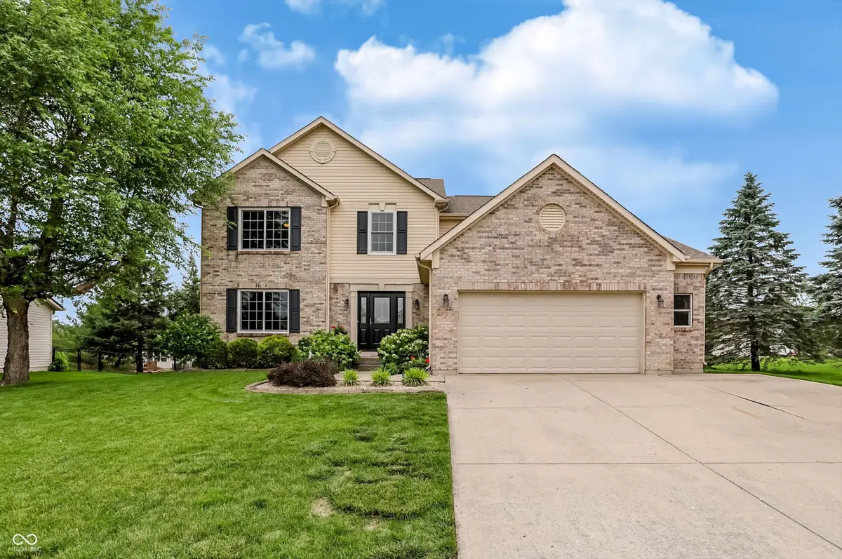 322 Wakefield Drive E, Greenwood, IN 46142 - #1