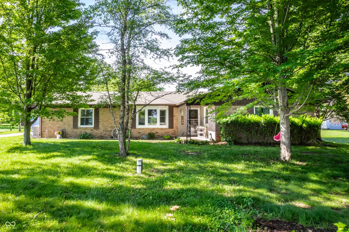129 W Hickory Drive, Greenfield, IN 46140 - #1