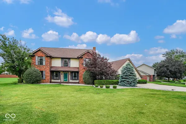 3007 Greensview Drive, Greenwood, IN 46143