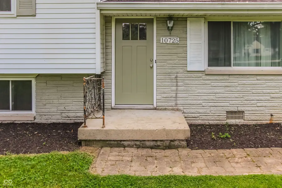 10725 E Edgewood Avenue, Indianapolis, IN 46239 - #2
