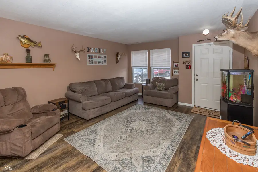 1611 Carriage Circle, Shelbyville, IN 46176 - #3