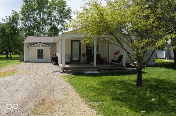 5537 N Clover Bush Drive, Fairland, IN 46126