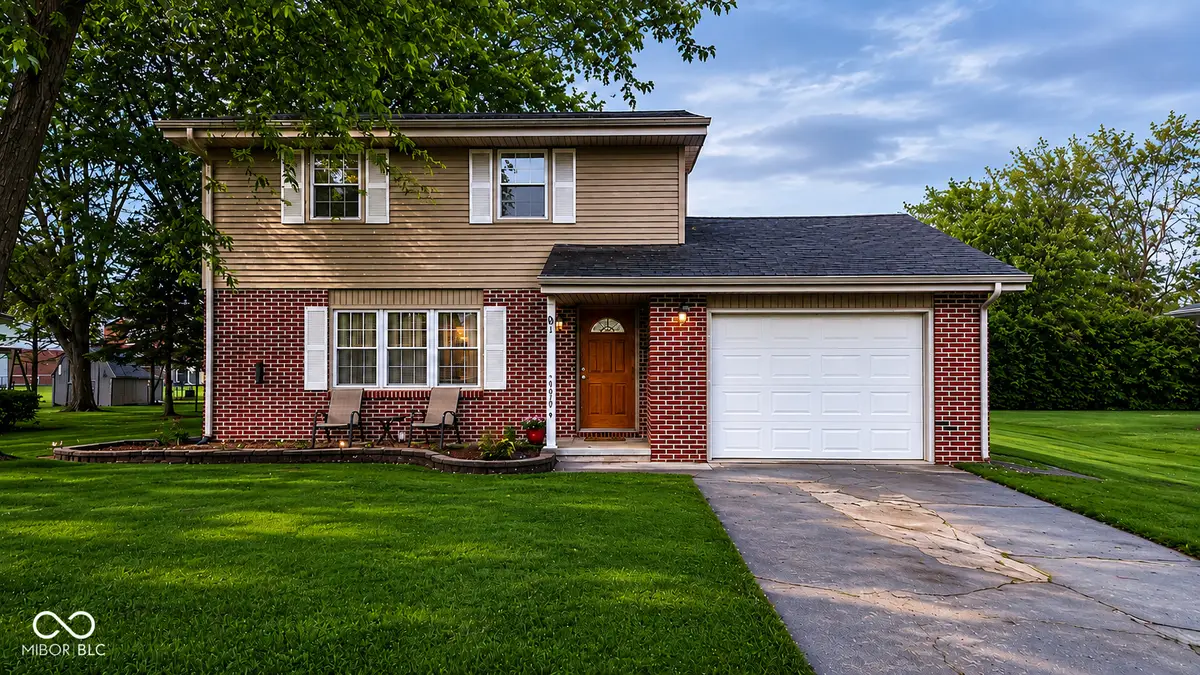 820 Maplewood Drive, Seymour, IN 47274 - #1