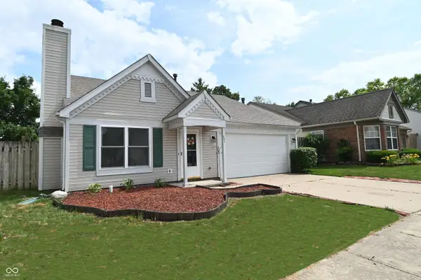 347 Lake Ridge Lane, Greenwood, IN 46142