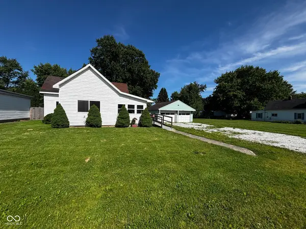 921 N 12th Street, Elwood, IN 46036