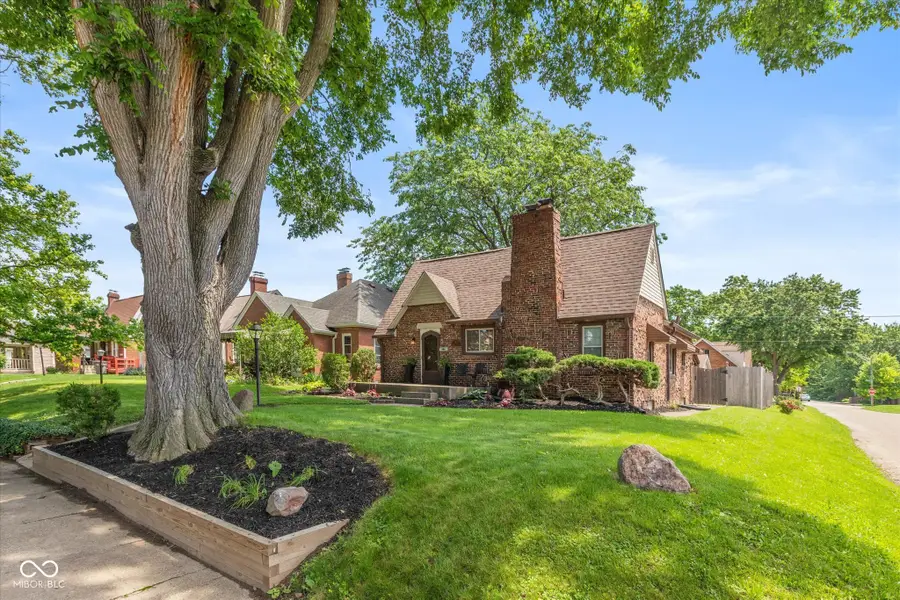 943 N Lesley Avenue, Indianapolis, IN 46219 - #2