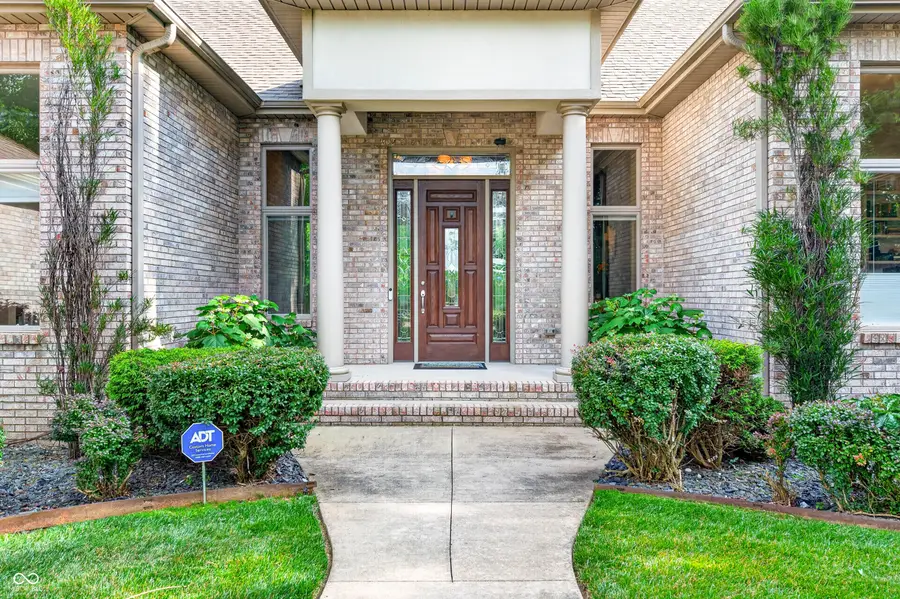 3355 W Carr Hill Road, Columbus, IN 47201 - #2