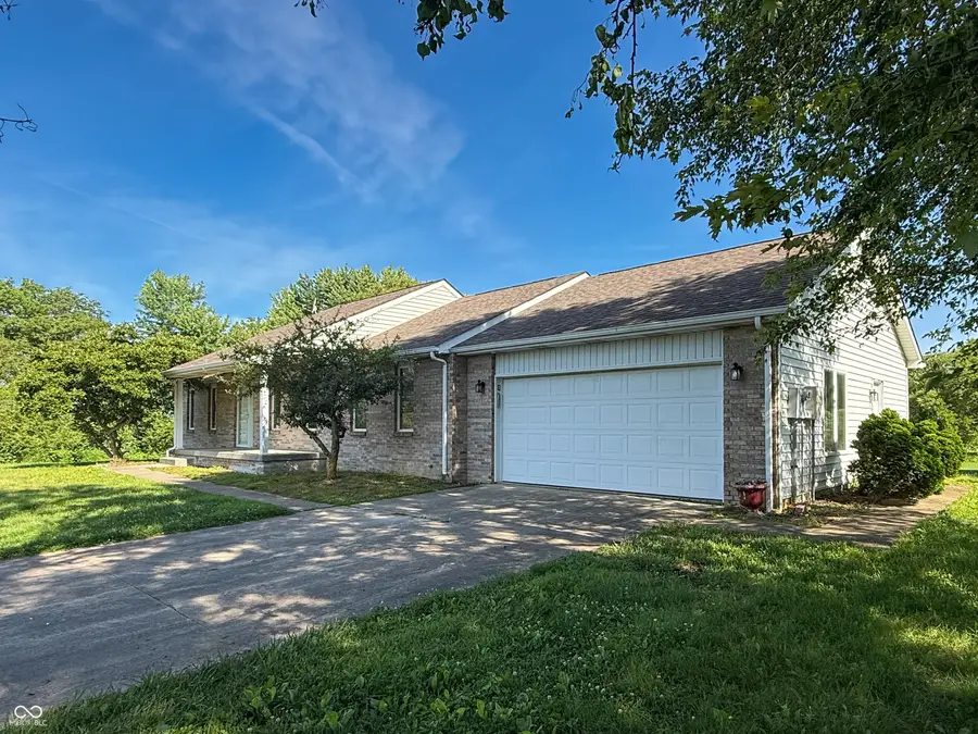 4820 E 800 N, Columbus, IN 47203 - #2
