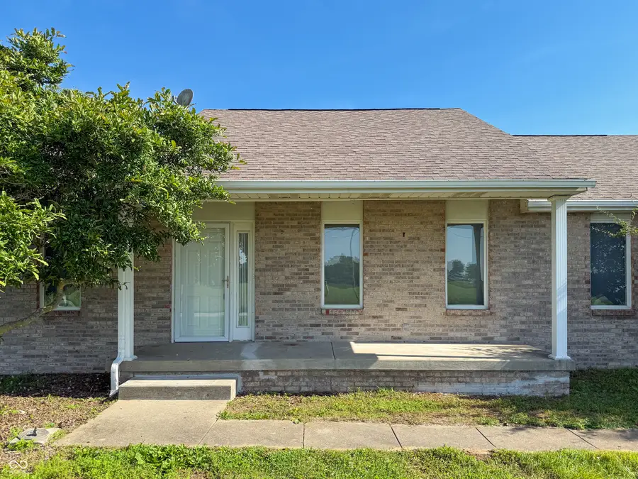 4820 E 800 N, Columbus, IN 47203 - #3