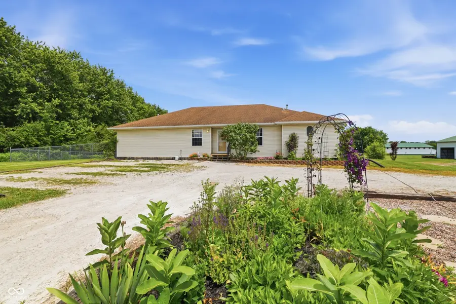 8123 N 675 E, Bainbridge, IN 46105 - #3