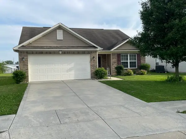 2731 Winding Creek Lane, Greenfield, IN 46140