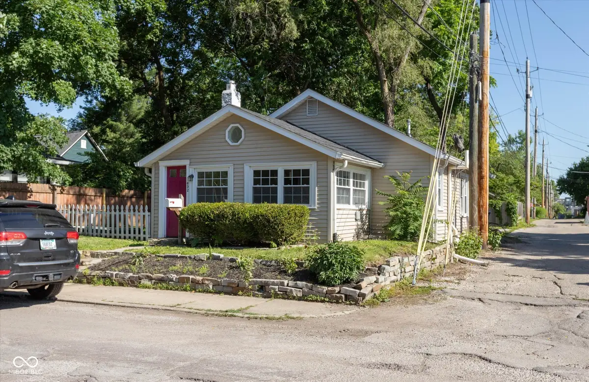 632 E 61st Street, Indianapolis, IN 46220 - #1