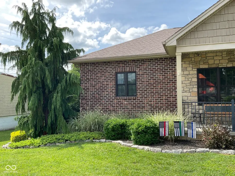 291 E Center Street, Lawrenceburg, IN 47025 - #2