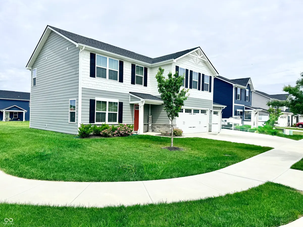 2216 Holiday Creek Drive, Whitestown, IN 46075 - #1