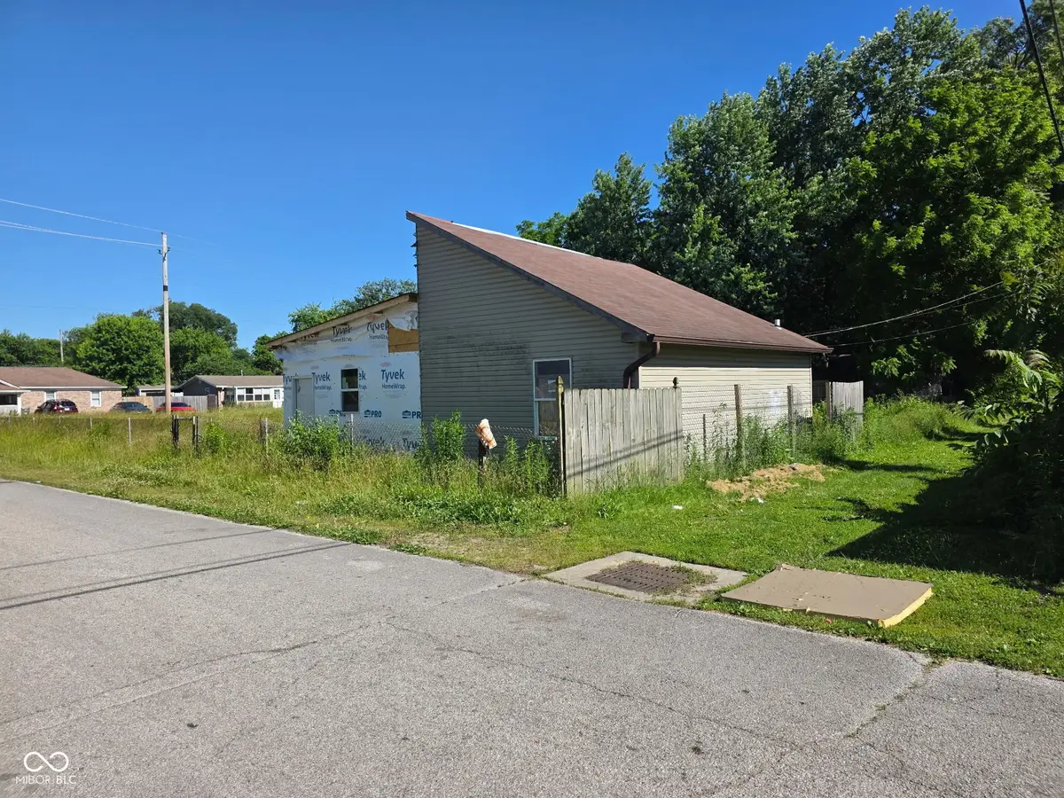 3302 Foltz Street, Indianapolis, IN 46221 - #1