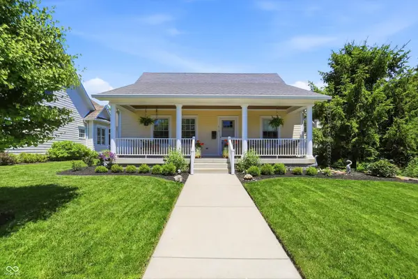 810 W Pine Street, Zionsville, IN 46077