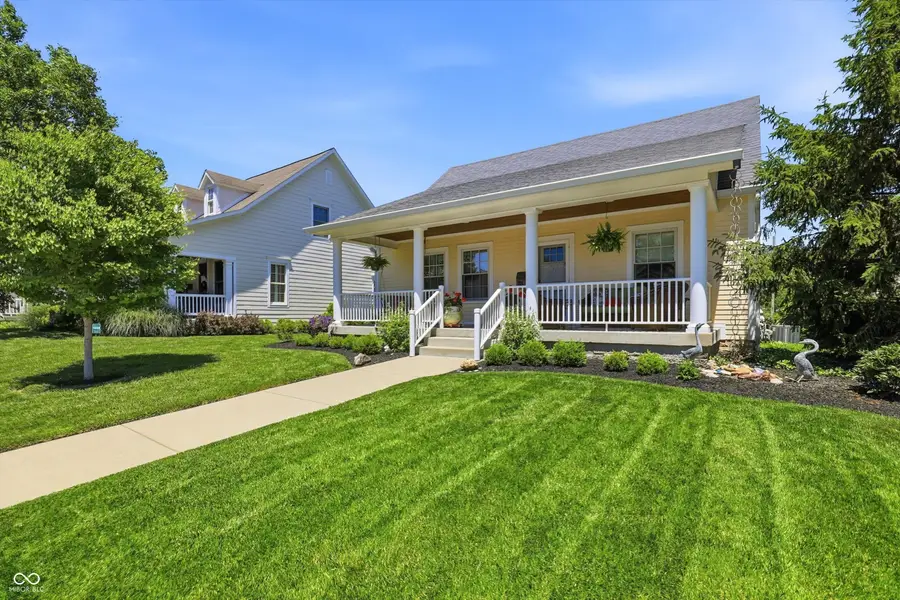 810 W Pine Street, Zionsville, IN 46077 - #2