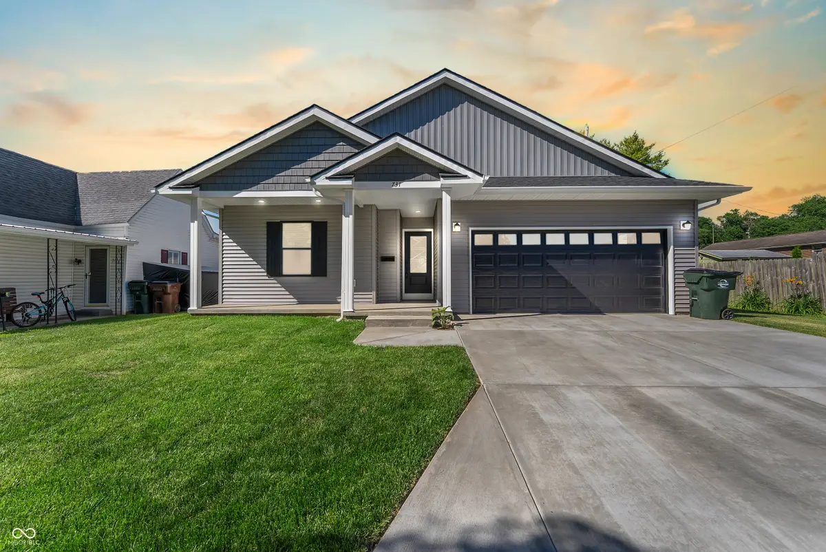 721 W Cross Street, Brownstown, IN 47220 - #1