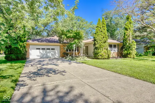 8230 Shadow Circle, Indianapolis, IN 46260