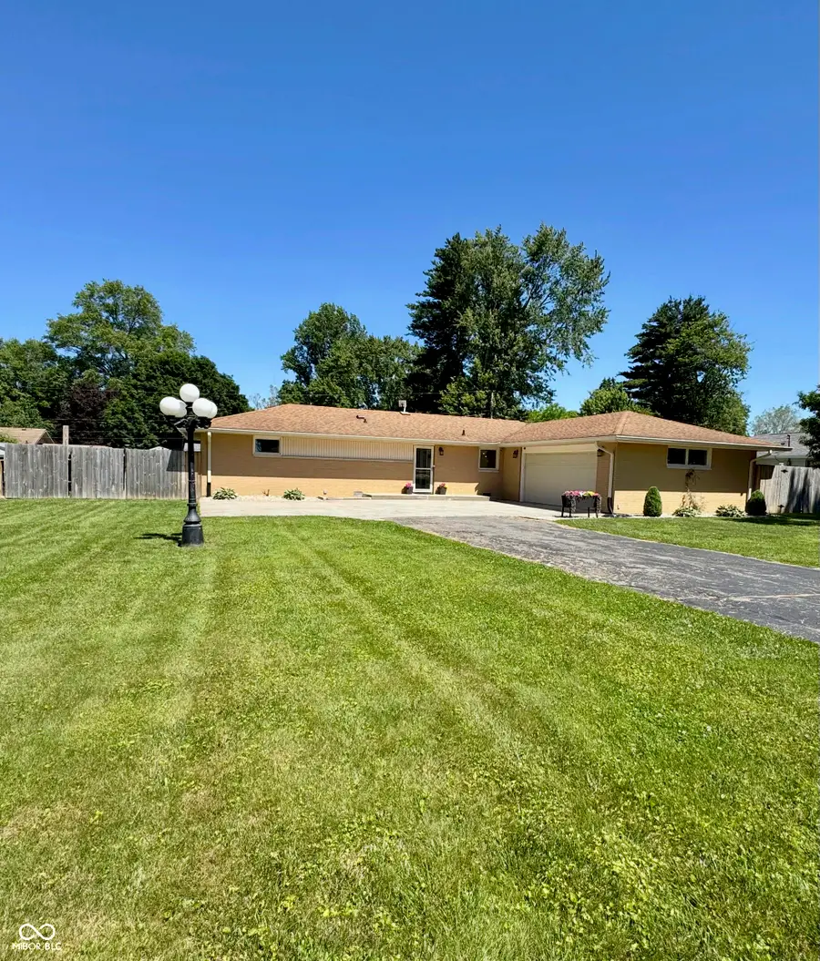 9940 W Sunset Lane, Elwood, IN 46036 - #2
