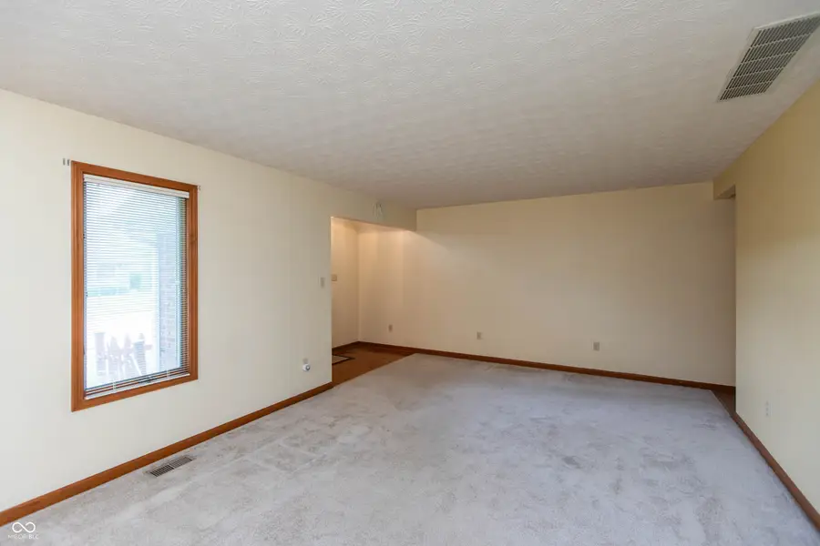 671 Jackson Street, Brownsburg, IN 46112 - #2