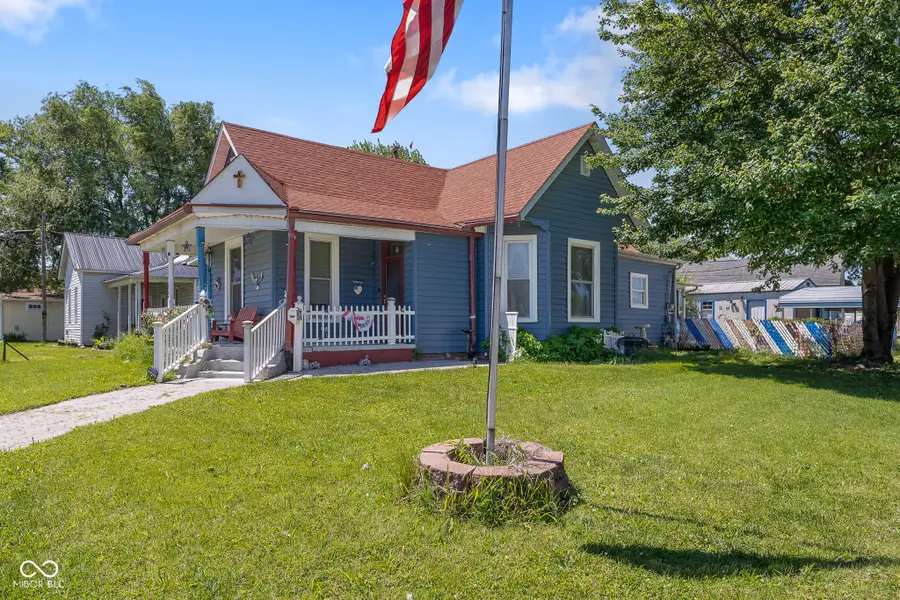 202 W Laurel Street, Seymour, IN 47274 - #2