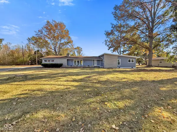 1208 Elizabeth Lane, Terre Haute, IN 47802