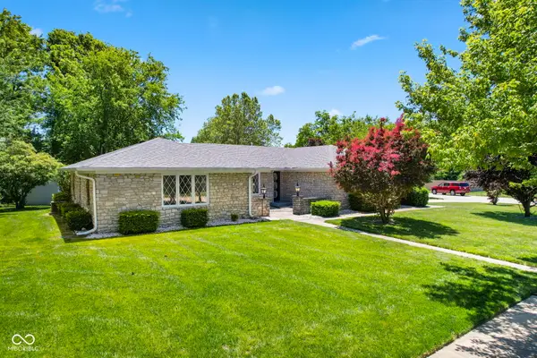 869 Briarwood Drive, Greenwood, IN 46142