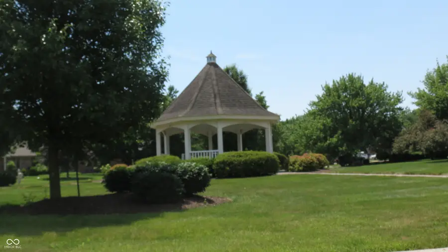 1136 N Manchester Drive, Greenfield, IN 46140 - #3
