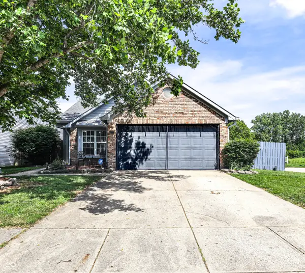 5739 Laurel Oak Place, Indianapolis, IN 46254